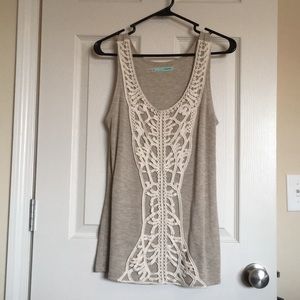Beige crochet sleeveless soft top maurices size M